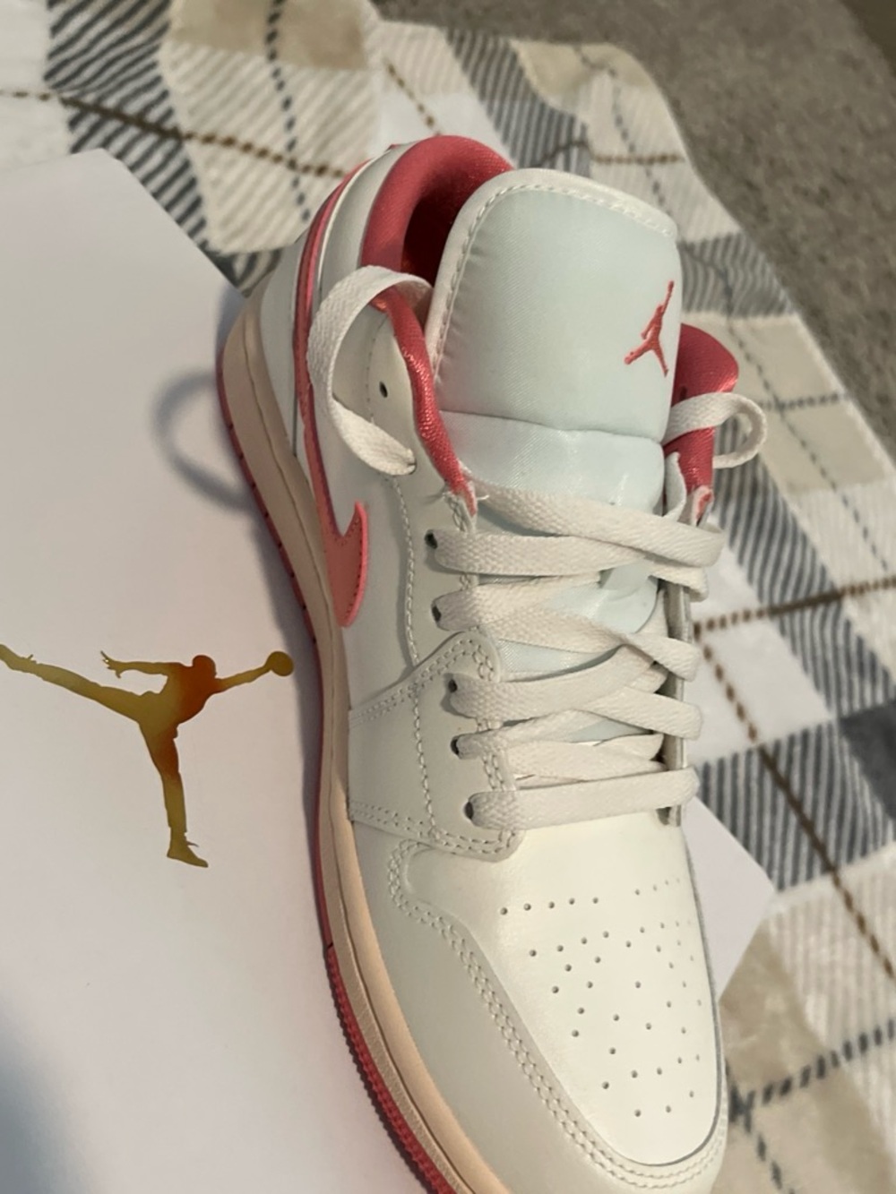 Jordan Low-Top Sneakers in White and Coral Pink with box